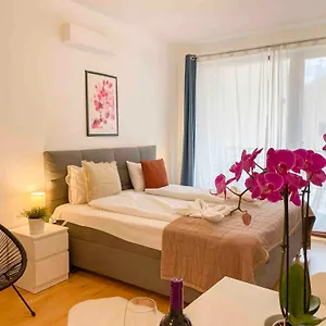 https://opera-residence.inbudapesthotels.com