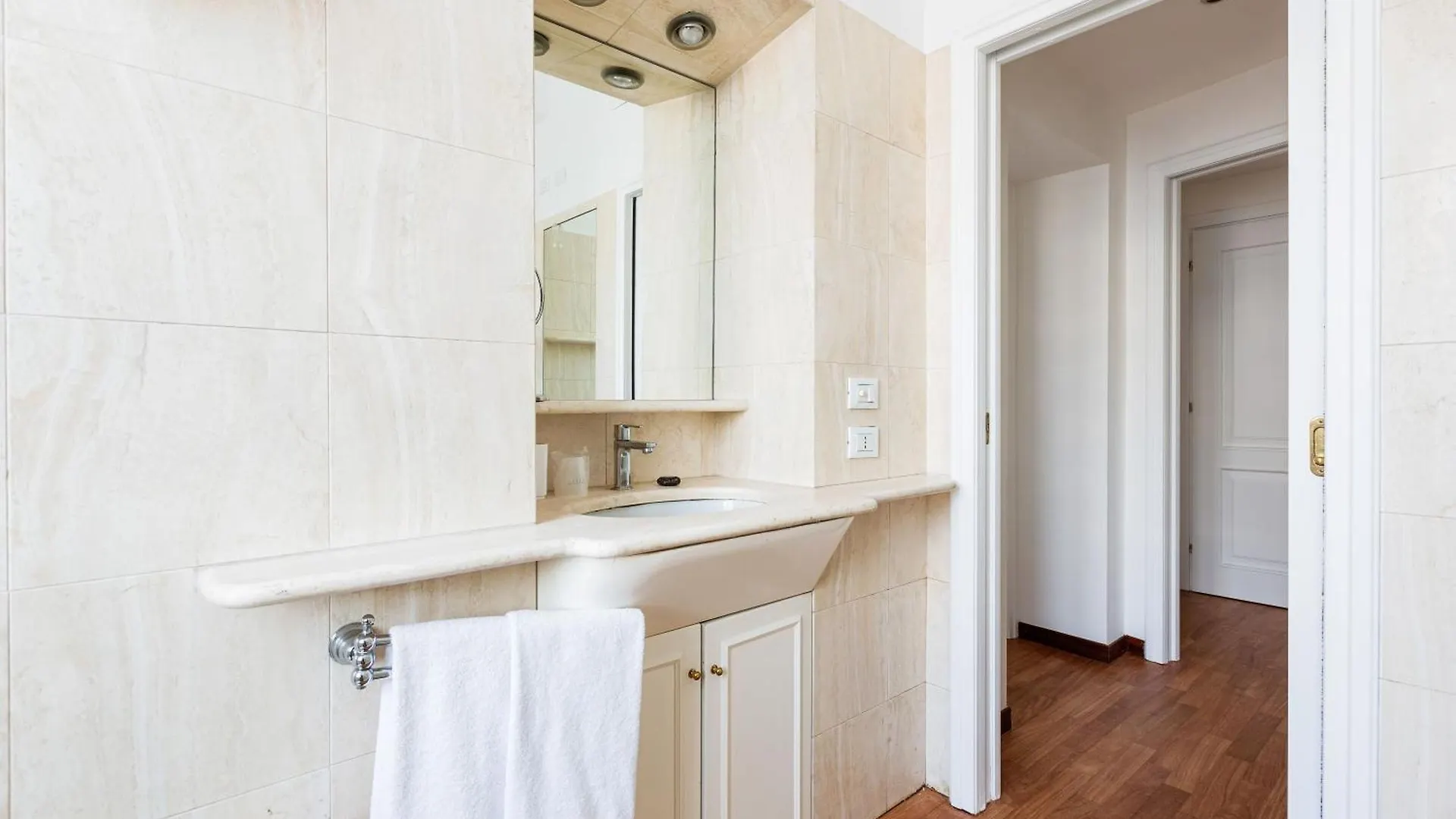 Brera Apartments In Porta Venezia Milan